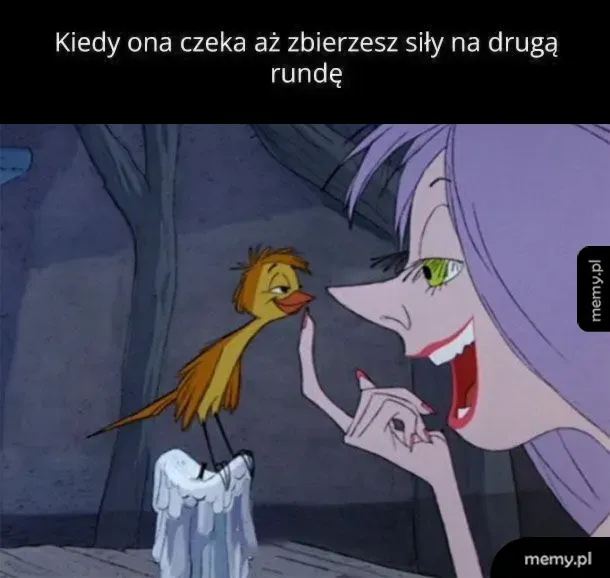Kadr z bajki przedstawiający ptaszka i czarownicę z fioletowymi włosami.