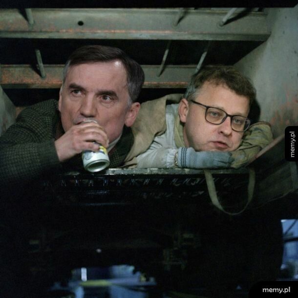 300mil do Moskwy.  Wkr&oacute;tce w TV. reż. P&eacute;ter Magyar