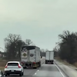 Nie wszyscy bohaterowie noszą peleryny, niekt&oacute;rzy jeżdżą Camry